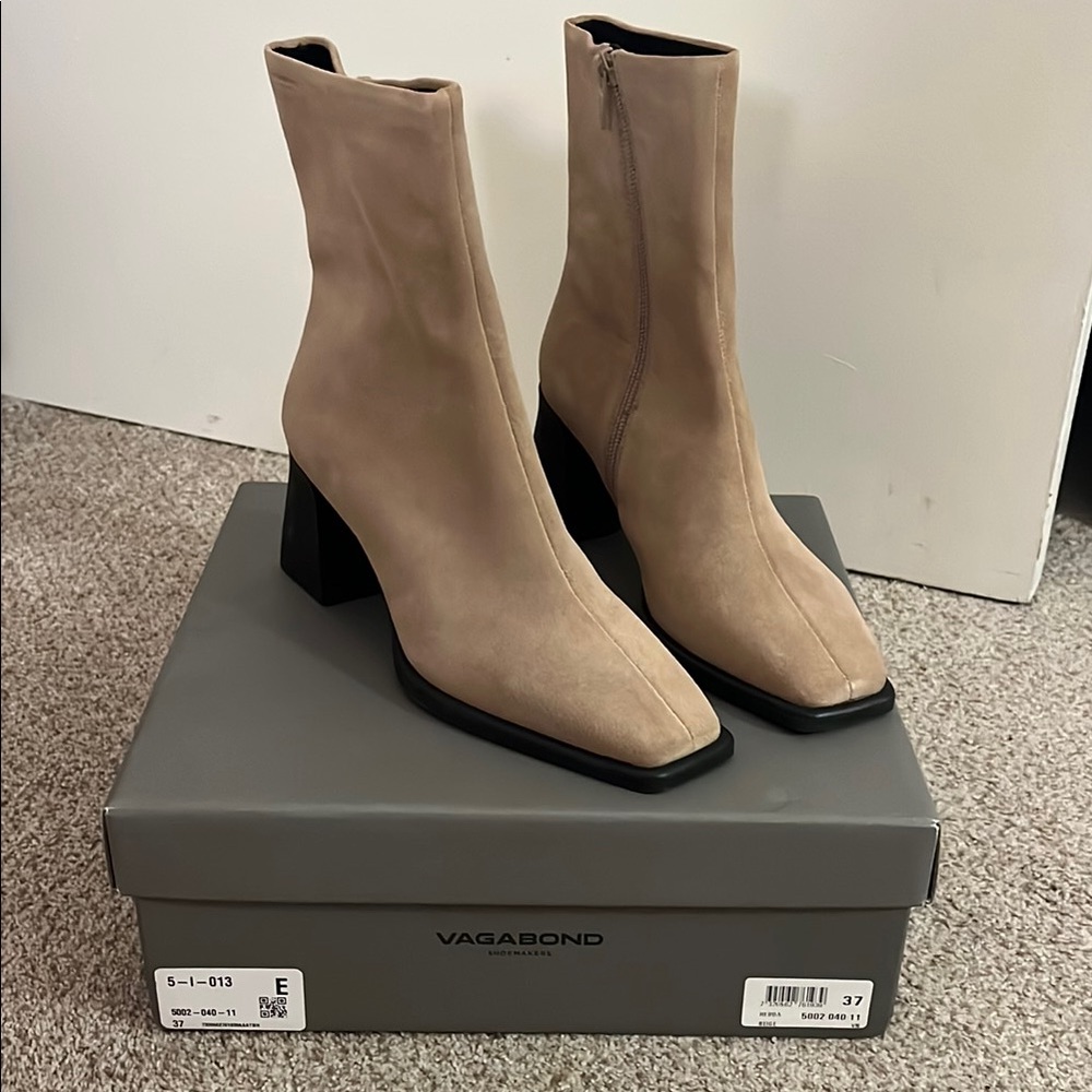 Vagabond hedda tan ankle boots suede
